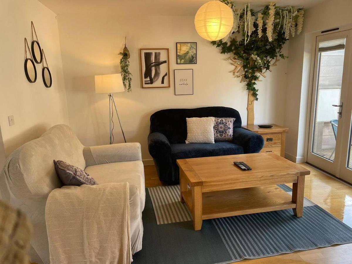 House 6 Goldcroft - Walk To Beach & Village, Pet-Friendly & Hottub Porthtowan Extérieur photo