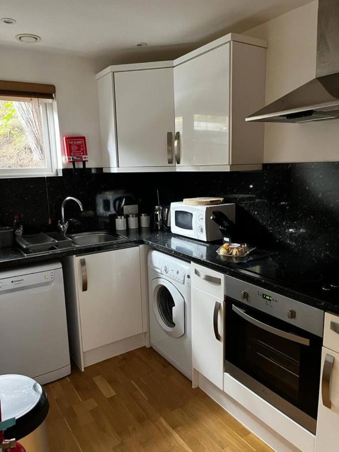 House 6 Goldcroft - Walk To Beach & Village, Pet-Friendly & Hottub Porthtowan Extérieur photo